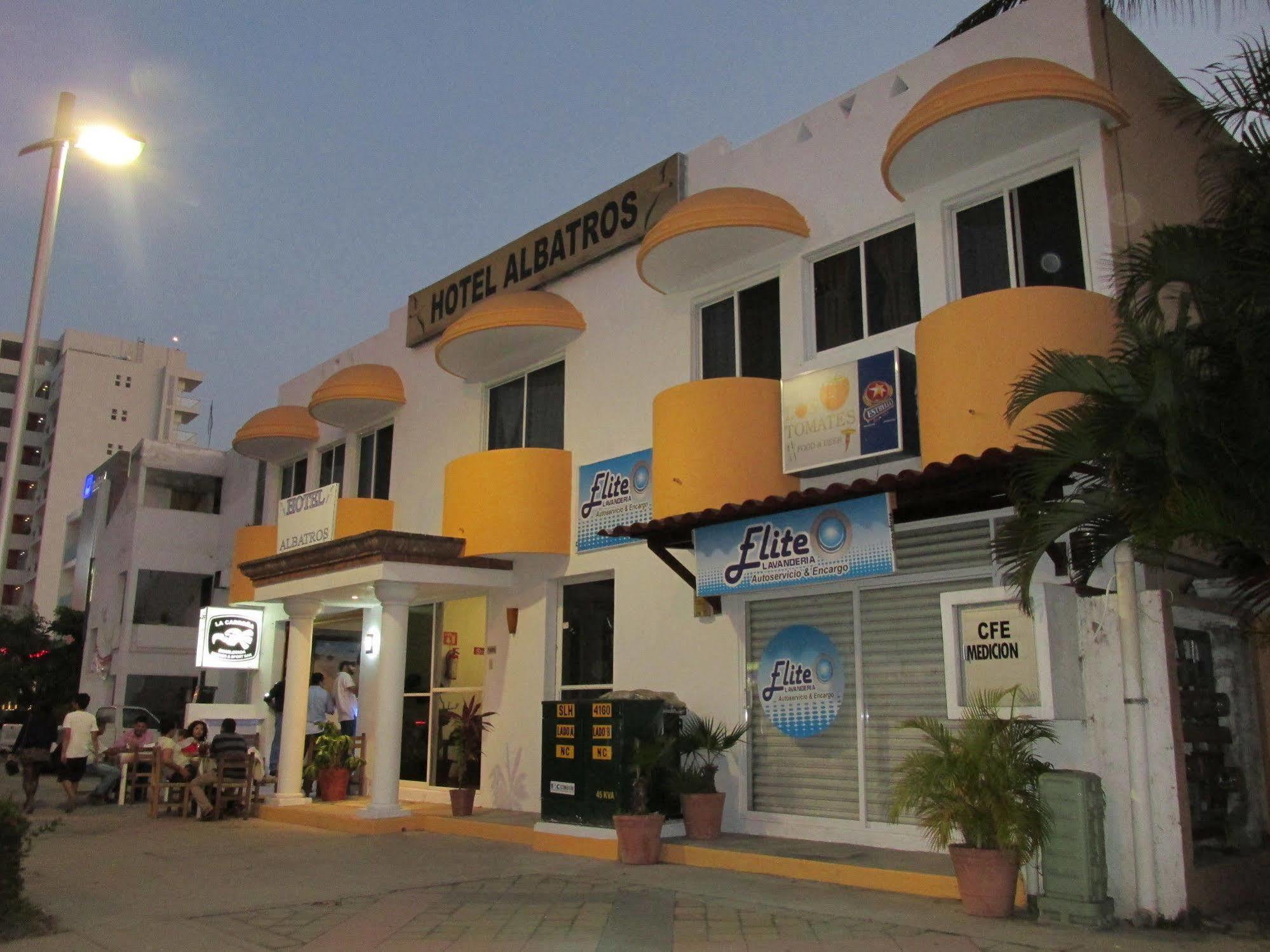 Hotel Albatros Manzanillo Exterior photo