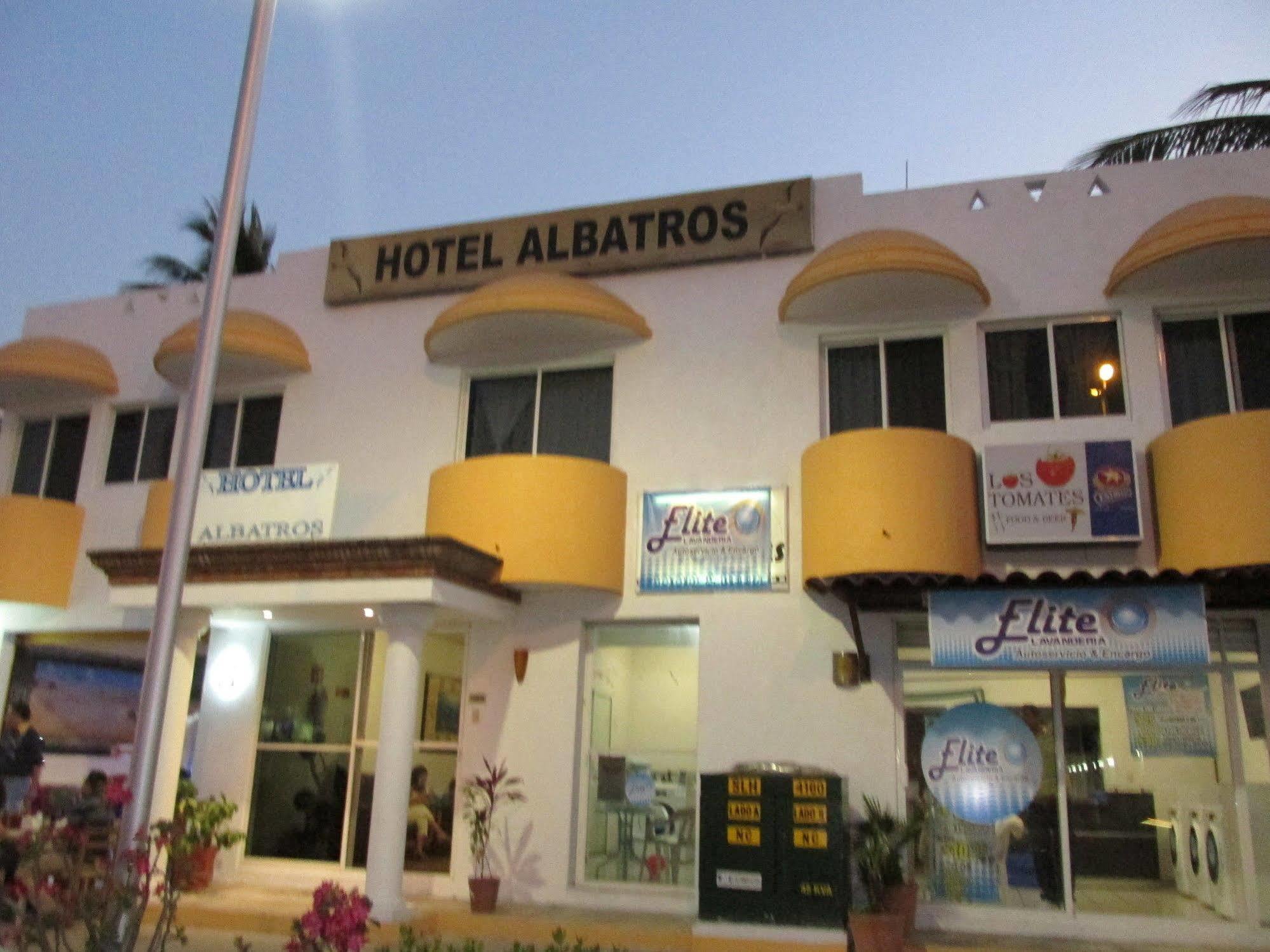 Hotel Albatros Manzanillo Exterior photo