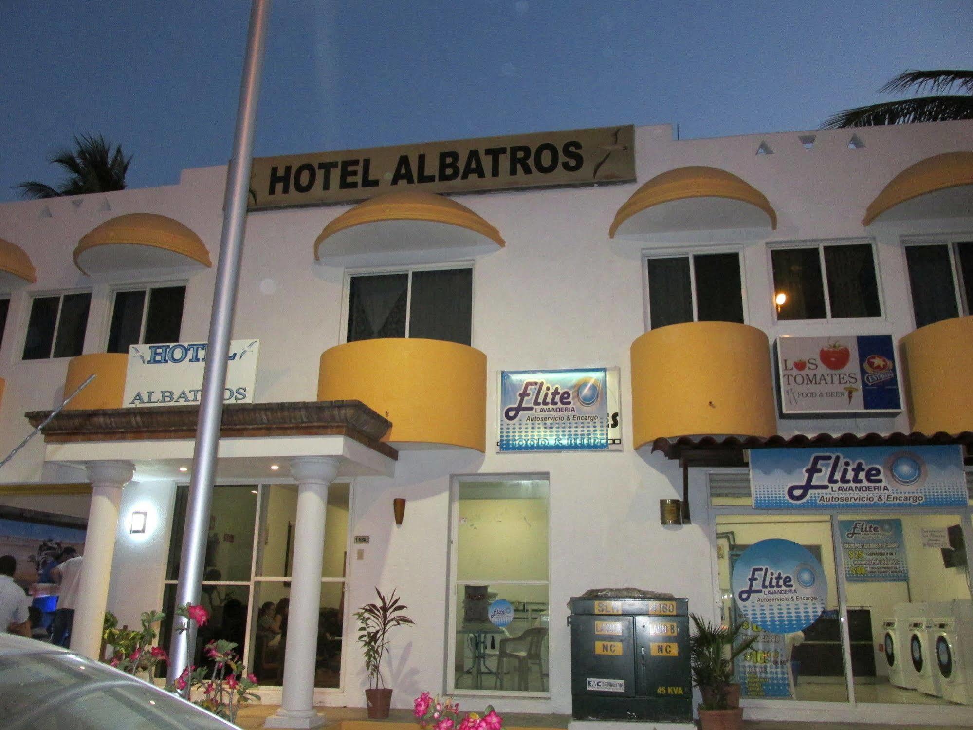 Hotel Albatros Manzanillo Exterior photo
