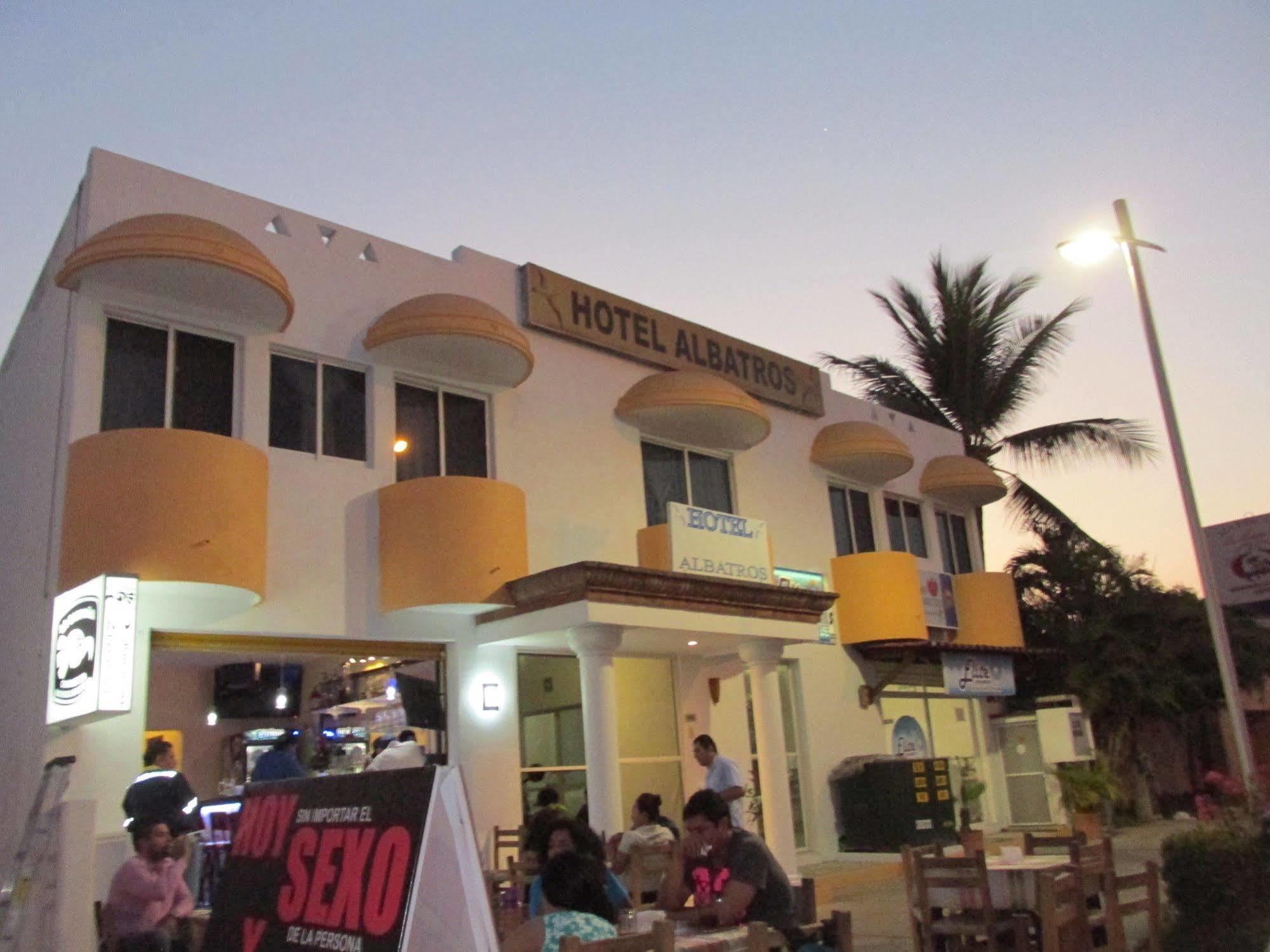 Hotel Albatros Manzanillo Exterior photo