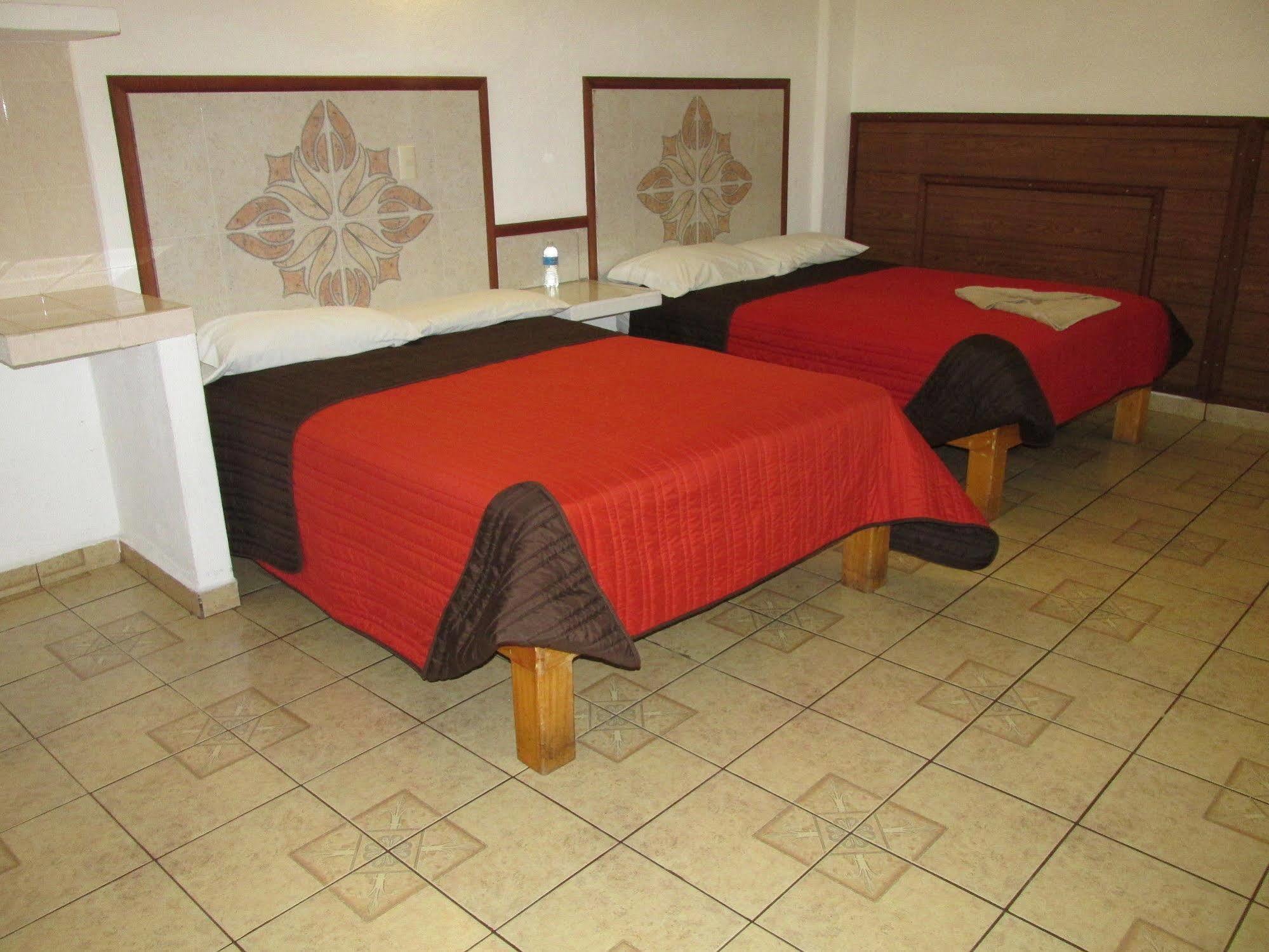 Hotel Albatros Manzanillo Exterior photo
